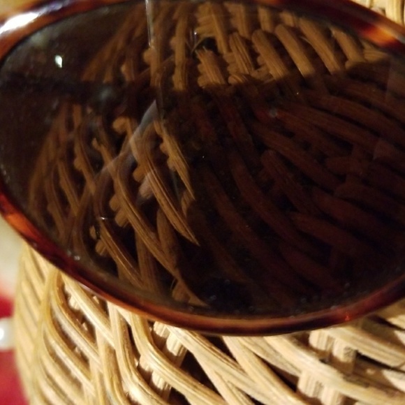 Tortoise Shell Brown Sunglasses - Picture 4 of 4